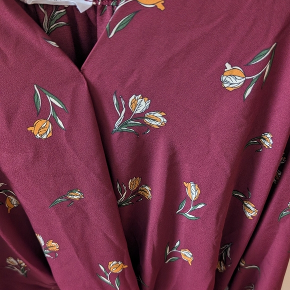 Elodie long sleeve sheer floral print burgundy blouse. Size XL - Picture 7 of 9